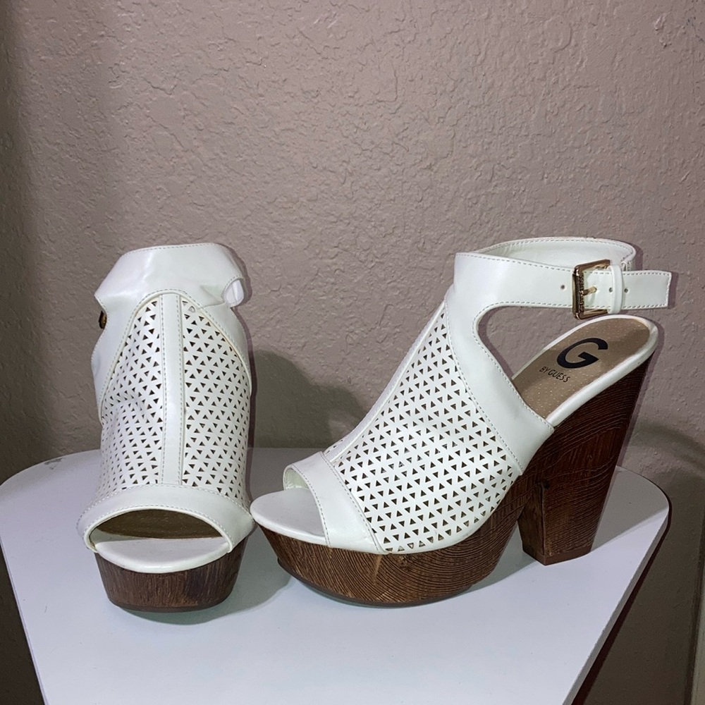 Guess platform Heels NEW size 8💛👠🩵